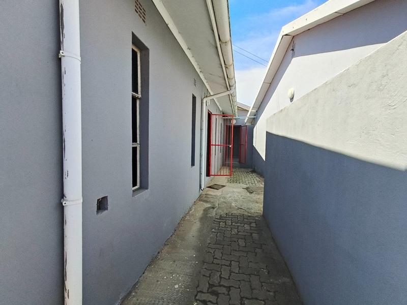 To Let Commercial Property for Rent in Mthata Eastern Cape